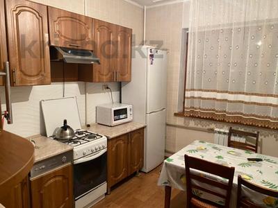 3-бөлмелі пәтер, 73 м², 3/9 қабат, мкр Жетысу-2, бағасы: 45 млн 〒 в Алматы, Ауэзовский р-н