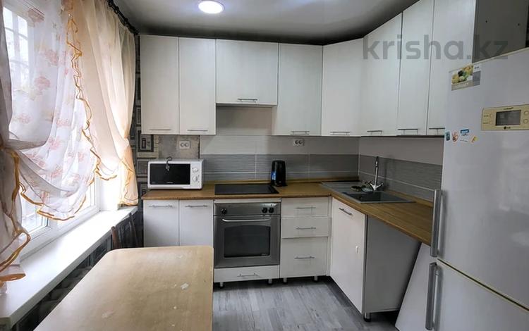 2-бөлмелі пәтер · 45 м² · 3/5 қабат, Кабанбай батыра 136, бағасы: 170 000 ₸ в Усть-Каменогорске — фото 2