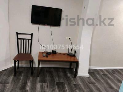 1-комнатная квартира · 8 м², мкр Новый Город 48 за 2 000 ₸ в Караганде, Казыбек би р-н