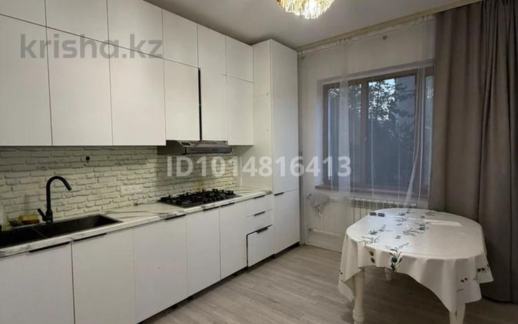 3-комнатная квартира · 76 м² · 2/9 этаж, Розыбакиева 115 за 380 000 ₸ в Алматы, Бостандыкский р-н — фото 2