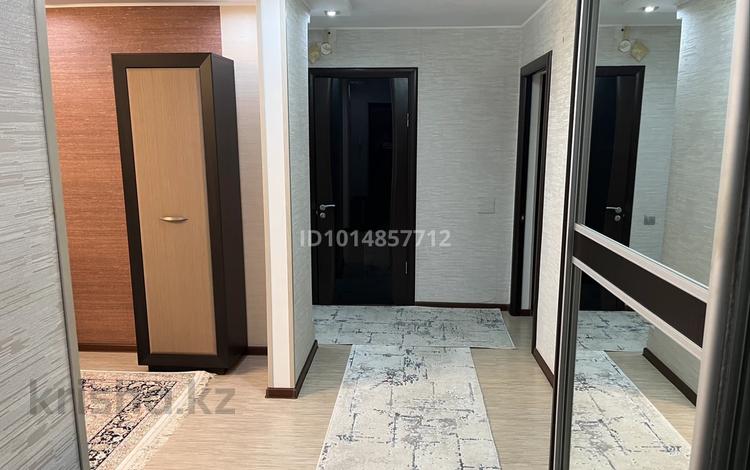3-комнатная квартира · 76.2 м² · 2/5 этаж, мкр Астана 3 за 230 000 ₸ в Уральске — фото 2