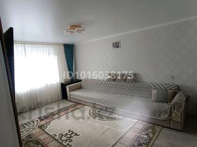 4-бөлмелі пәтер · 80 м² · 3/5 қабат, Жеңіс 11 — № 8 мектепке қарама қарсы, бағасы: 20 млн ₸ в Текели