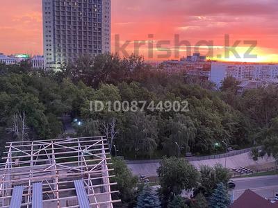 4-комнатная квартира · 110 м² · 9/13 этаж, Кармысова 84/2 за 155 млн ₸ в Алматы, Медеуский р-н