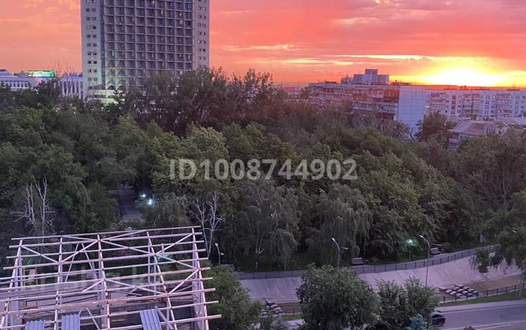 4-комнатная квартира · 110 м² · 9/13 этаж, Кармысова 84/2 за 155 млн ₸ в Алматы, Медеуский р-н — фото 2