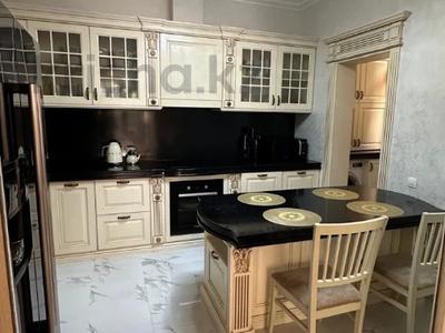 4-комнатная квартира · 180 м² · 1/5 этаж, Омарова 35/1 за 185 млн ₸ в Алматы, Медеуский р-н