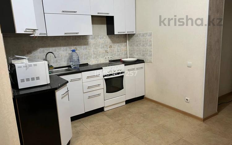 1-комнатная квартира · 52 м² · 4/9 этаж, мкр Каргалы, Кенесары хана 54 за 250 000 ₸ в Алматы, Наурызбайский р-н — фото 2