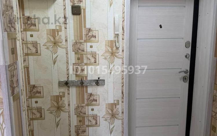 2-бөлмелі пәтер · 42 м² · 4/5 қабат, Ломова 157, бағасы: 15.5 млн ₸ в Павлодаре — фото 2