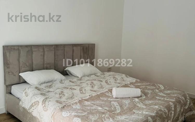 2-комнатная квартира · 65 м² · 1/13 этаж, ул. Гани Муратбаева 14/3 за 20 000 〒 в Алматы, Алмалинский р-н — фото 2
