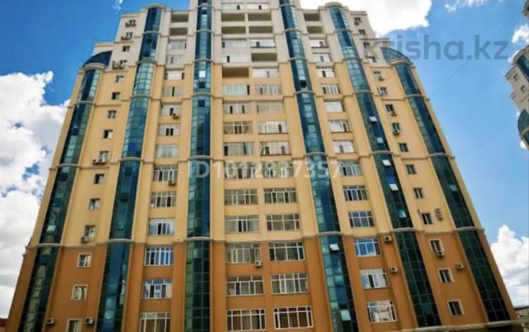 2-комнатная квартира · 84 м² · 8/19 этаж, имамбаевой 9 за 42 млн ₸ в Астане, р-н Байконур — фото 2
