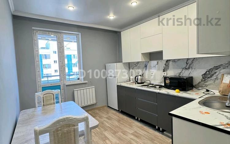 2-бөлмелі пәтер · 62 м² · 8/9 қабат, мкр Шугыла, Райымбека 7 — Жуалы, бағасы: 250 000 ₸ в Алматы, Наурызбайский р-н — фото 2