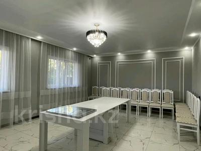 Отдельный дом · 3 комнаты · 137 м² · 10 сот., Карибжанова 7 за 35.5 млн 〒 в Петропавловске