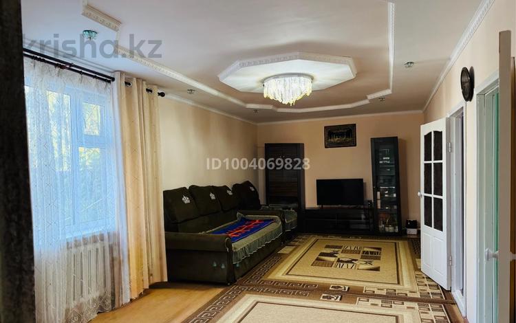 Отдельный дом · 3 комнаты · 81 м² · 10 сот., Манапова 40 за 15 млн 〒 в Зайсане — фото 2