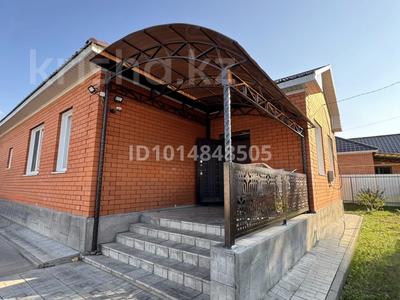 Отдельный дом · 4 комнаты · 160 м² · 6.5 сот., Микрорайон Северо-Западный, Микрорайон Северо-Западный 55 квартал 14 — 55 квартал за 75.5 млн ₸ в Костанае