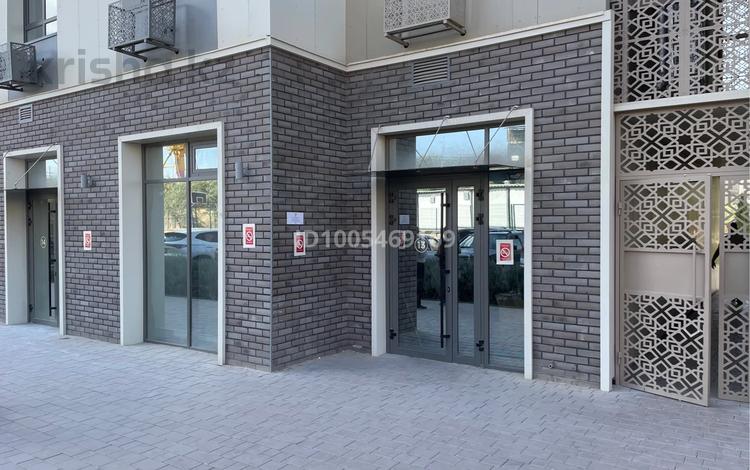 Свободное назначение, офисы, магазины и бутики, общепит, салоны красоты, медцентры и аптеки, образование, кабинеты и рабочие места · 84.1 м² за 650 000 〒 в Шымкенте, Абайский р-н — фото 2
