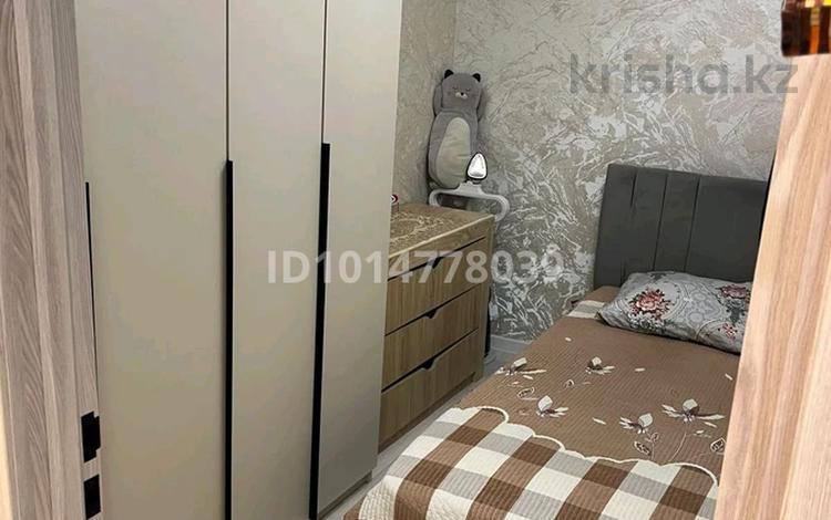 3-комнатная квартира · 49.6 м² · 1/5 этаж, мкр 4, Циолковского 4 — Циолковского за 16.5 млн ₸ в Уральске — фото 2