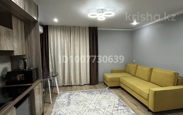 2-бөлмелі пәтер · 38 м² · 5/9 қабат, Физкультурная 4а — Возле университета Шакарим, бағасы: 13 000 〒 в Семее — фото 2