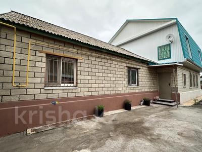 Продажа домов и дачи в Костанайской обл.: Отдельный дом · 5 комнат · 200 м² · 5 сот., Леонида Беды 60 за 47.5 млн 〒 Отдельный дом · 5 комнат · 200 м² · 5 сот., Леонида Беды 60 за 47.5 млн 〒 в Костанае