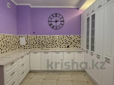 4-бөлмелі пәтер · 160 м² · 3/8 қабат, мкр Мирас, Мкр. Мирас 157, бағасы: 950 000 ₸ в Алматы, Бостандыкский р-н