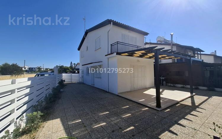 Жеке үй · 4 бөлме · 89 м² · 1.5 жүзд., Leoforos avenue 58 — Regena tower, бағасы: ~ 187.6 млн ₸ в Ларнаке — фото 2