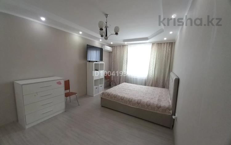 4-бөлмелі пәтер · 130 м² · 2/8 қабат, 14-ш/а. 59а, бағасы: 57 млн ₸ в Актау, 14-й мкр — фото 33