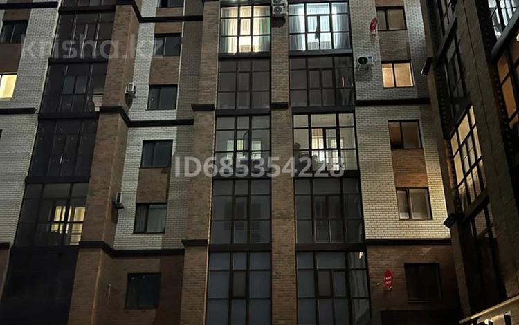 3-комнатная квартира, 83.9 м², 2/9 этаж, Мустафы Шокая за 38.5 млн 〒 в Актобе — фото 2