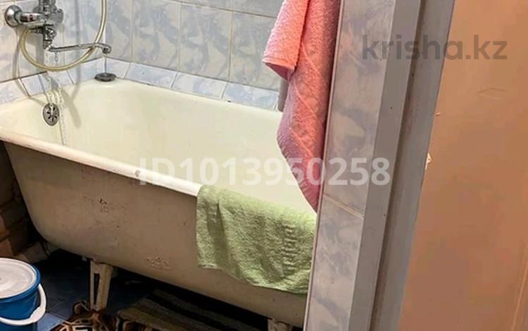 1-бөлмелі пәтер · 30.1 м² · 4/4 қабат, 1 микрорайон 8 — Возле Цона, бағасы: 14 млн ₸ в Конаеве — фото 2