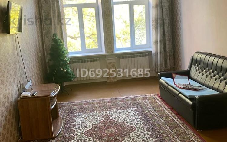 2-бөлмелі пәтер · 65 м² · 2/4 қабат, Строителей, бағасы: 140 000 ₸ в Темиртау — фото 8