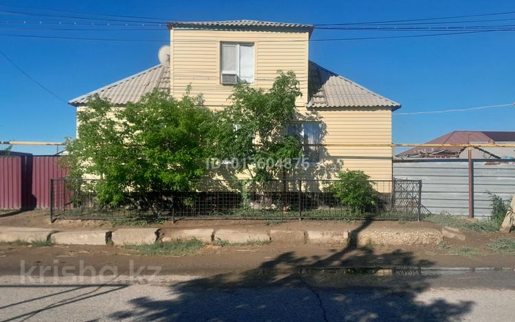 Отдельный дом · 3 комнаты · 115 м² · 10.7 сот., Ж.Шаяхметова 11 за 18 млн ₸ в Атырау, мкр Химпоселок — фото 2