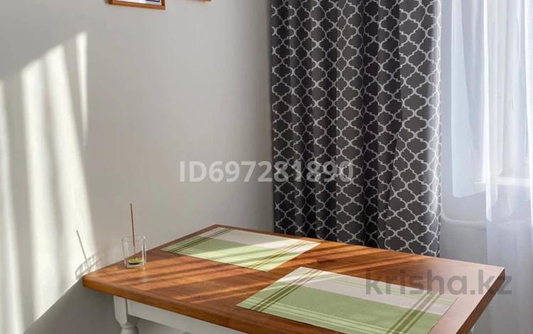 1-комнатная квартира · 40 м², мкр 4 3/1 за 10 000 ₸ в Уральске — фото 2