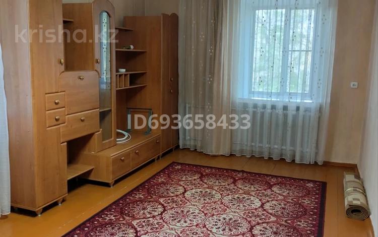 2-комнатная квартира, 40.9 м², 2/5 этаж, Космонавтов 12 за 6 млн 〒 в Алтае — фото 2