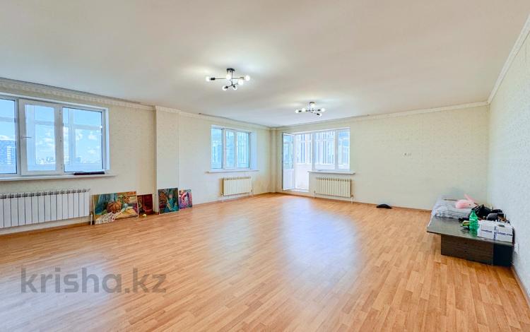 4-комнатная квартира · 201 м² · 9/9 этаж, Сыганак 41 за 70 млн 〒 в Астане, Есильский р-н — фото 11