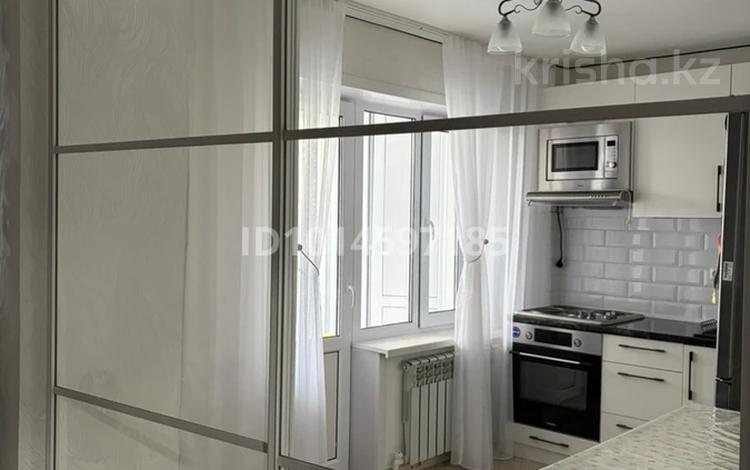 1-бөлмелі пәтер · 42.6 м² · 1/25 қабат, Жаңа қала ш/а., Ашимова, бағасы: 24 млн ₸ в Караганде, Казыбек би р-н — фото 2