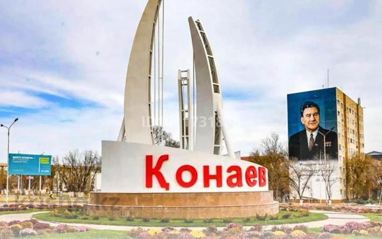2-бөлмелі пәтер · 56 м² · 8/9 қабат, Микрорайон 5 44, бағасы: 22 млн ₸ в Конаеве — фото 2