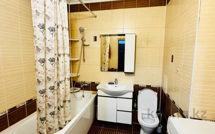 2-комнатная квартира · 70 м² · 5/5 этаж, мкр Акбулак, Хан Шатыра 3 за 230 000 ₸ в Алматы, Алатауский р-н — фото 13