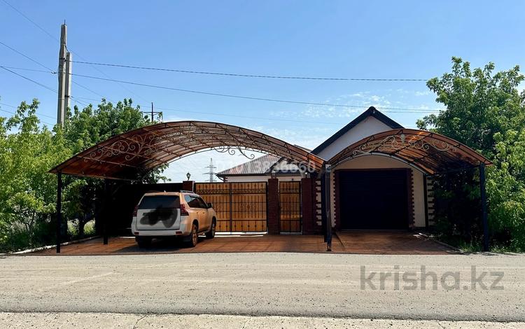 Часть дома · 5 комнат · 230 м² · 8 сот., мкр Жеруйык, А.Аудекеров ст16 — Рядом Инфекционная больница за 55 млн ₸ в Атырау — фото 2