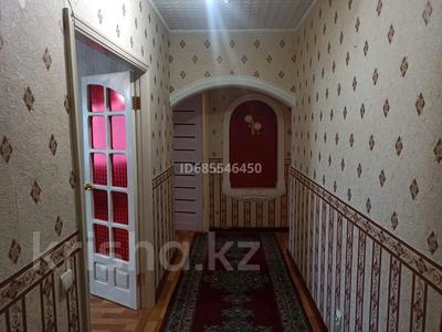 4-бөлмелі пәтер · 80 м² · 2/5 қабат, Коммунистическая 23, бағасы: 250 000 〒 в Щучинске