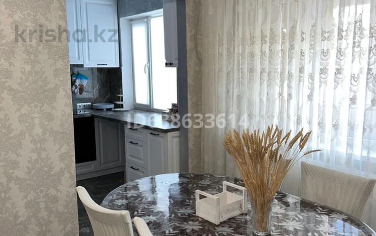 3-комнатная квартира · 64 м² · 5/5 этаж, Кеншилер 15 — Сказка - богатырь универсам за 16.5 млн ₸ в Экибастузе — фото 32