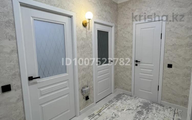 1-комнатная квартира · 45 м² · 6/9 этаж, мкр Нурсая, Елорда 6/4 за 180 000 ₸ в Атырау — фото 2