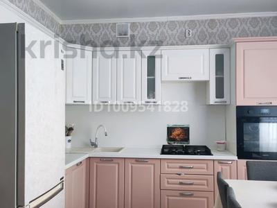 1-комнатная квартира · 52.3 м² · 9/9 этаж, 8-й микрорайон, 8 микрорайон 22 — 16 школа за 29 млн 〒 в Костанае