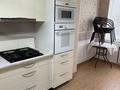 3-бөлмелі пәтер · 70 м² · 5/5 қабат, 9-ш/а. 11 — Сая парк, ардагер, вечный огонь, самолетик море в шаговой доступности, бағасы: 15 000 ₸ в Актау, 9-й мкр — фото 4