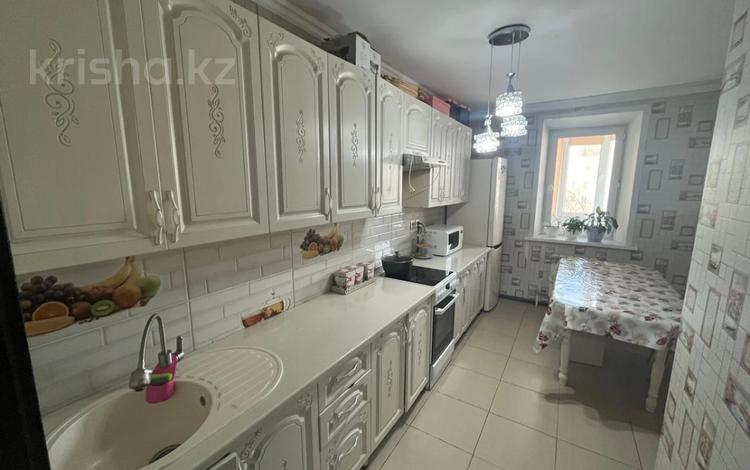 3-комнатная квартира · 70 м² · 4/12 этаж, 15 микрорайон 22 за 38 млн ₸ в Семее — фото 20