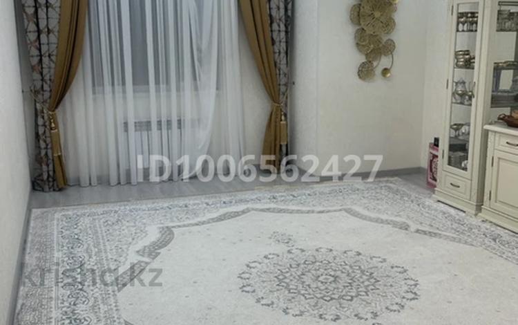 3-комнатная квартира · 122 м² · 5/10 этаж, 19-й мкр 40 за 46 млн ₸ в Актау — фото 2