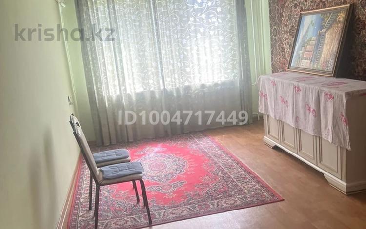 3-бөлмелі пәтер · 65 м² · 4/5 қабат, Макатаева 52 — Валиханова, бағасы: 600 000 ₸ в Алматы, Медеуский р-н — фото 2