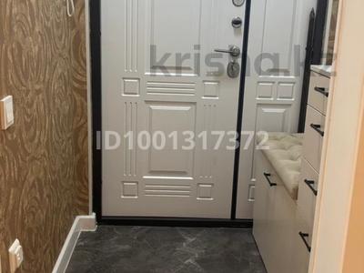 Продажа квартир в Карагандинской обл.: 5-комнатная квартира · 102 м² · 3/5 этаж, Майкудук, мкр Голубые пруды — Школа 77 за 53 млн 〒 5-комнатная квартира · 102 м² · 3/5 этаж, Майкудук, мкр Голубые пруды — Школа 77 за 53 млн 〒 в Караганде, Алихана Бокейханова р-н