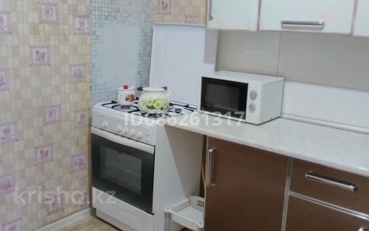 2-комнатная квартира · 56 м² · 2/4 этаж, 4мкр — Центрде за 14.5 млн ₸ в Жанаозен — фото 2