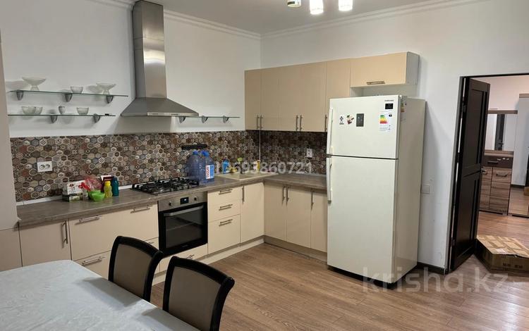 2-комнатная квартира, 90 м², 4/5 этаж помесячно, мкр. Алтын орда 9/3