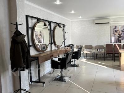 Свободное назначение, офисы, магазины и бутики, салоны красоты, медцентры и аптеки, кабинеты и рабочие места, студии · 78 м² за 350 000 〒 в Усть-Каменогорске