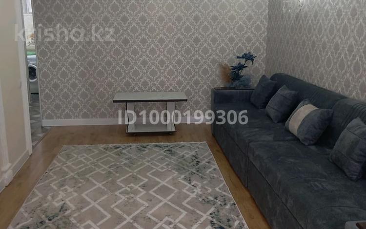 2-комнатная квартира · 50 м² · 2/5 этаж, Абая 151 за 180 000 〒 в Таразе — фото 2