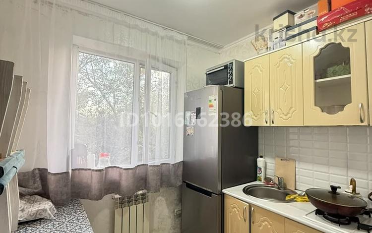 2-комнатная квартира · 45 м² · 5/5 этаж, мкр Каратау 20 за 10.5 млн ₸ в Таразе — фото 2