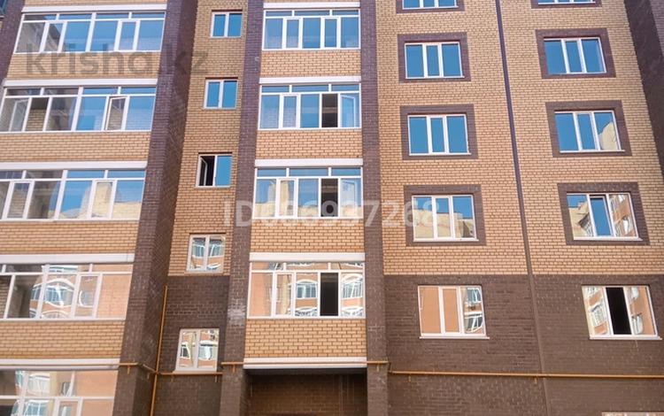 1-комнатная квартира, 50 м², 5/9 этаж, Самал 70/3 за 14.5 млн 〒 в Уральске — фото 2